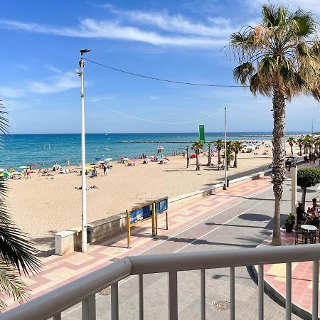 Maravillosas vistas a la bonita playa de Campello. El Campello Exterior foto