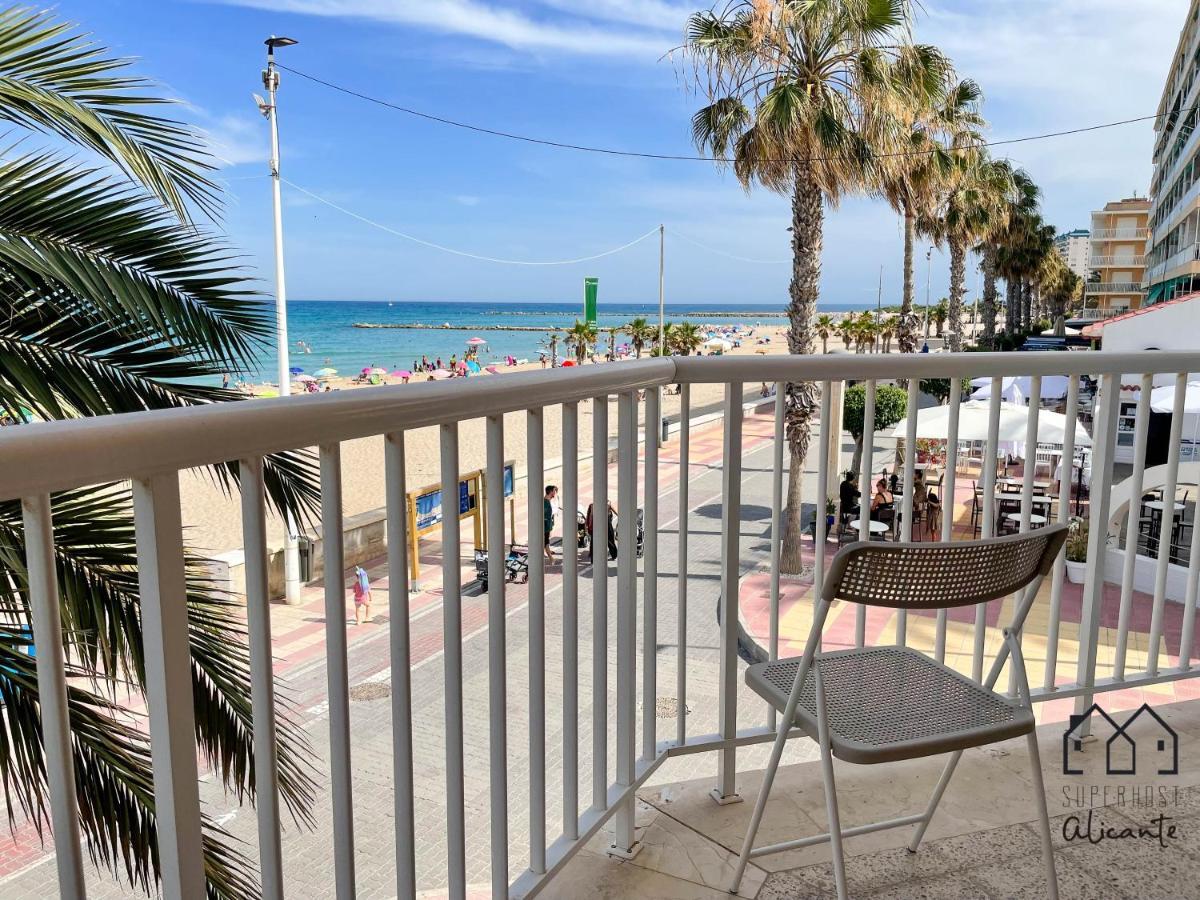 Maravillosas vistas a la bonita playa de Campello. El Campello Exterior foto