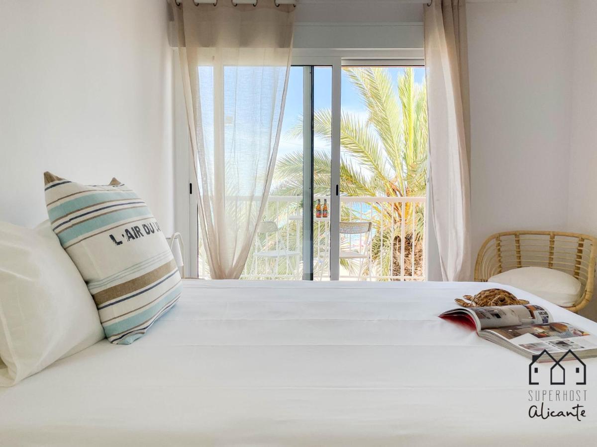 Maravillosas vistas a la bonita playa de Campello. El Campello Exterior foto